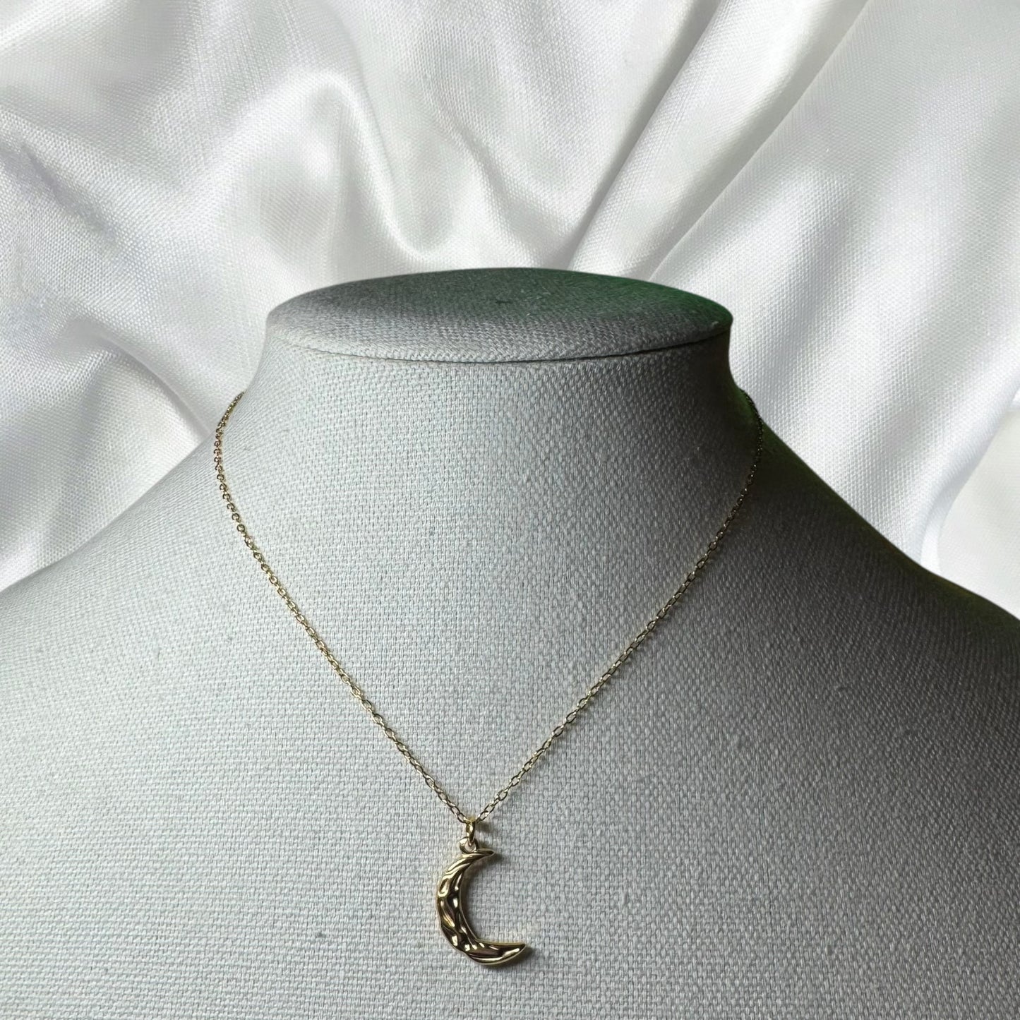 Crescent Moon Chain