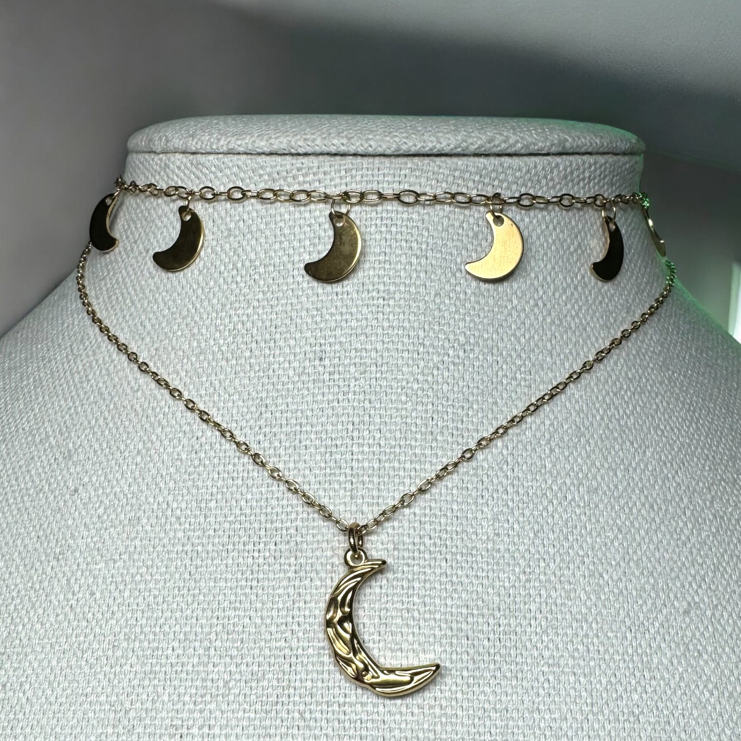 Moon Choker